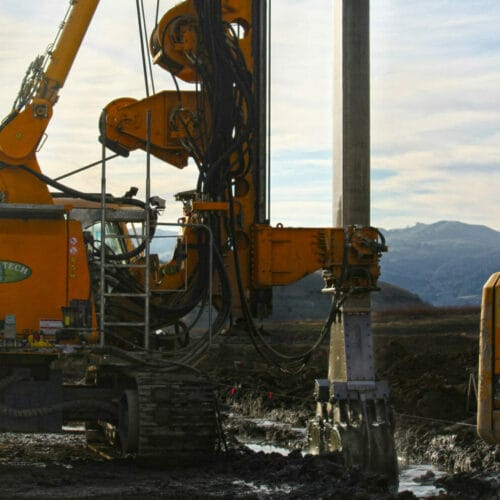 Compaction grouting machine
